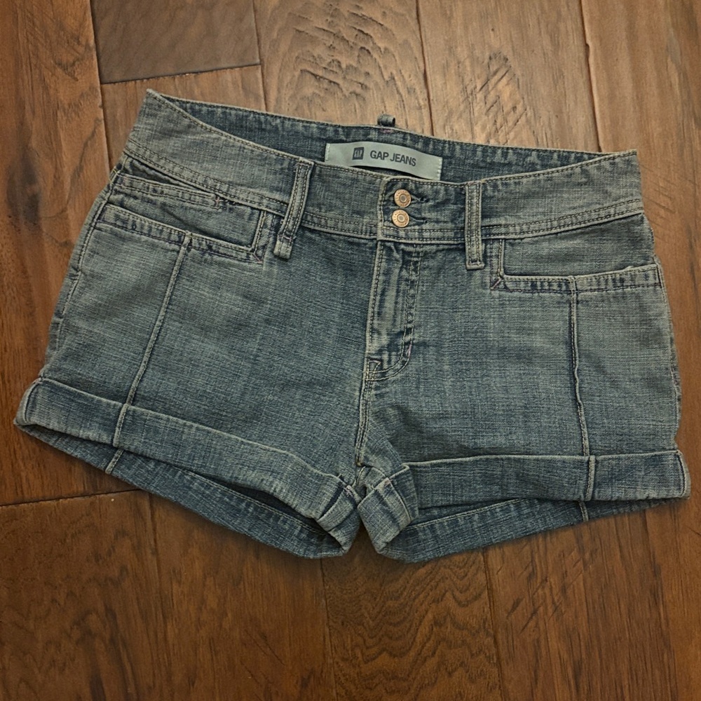 GAP Classic Blue Jean Shorts size 6